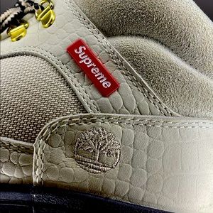 Supreme x Timberland field boot size11 (White)